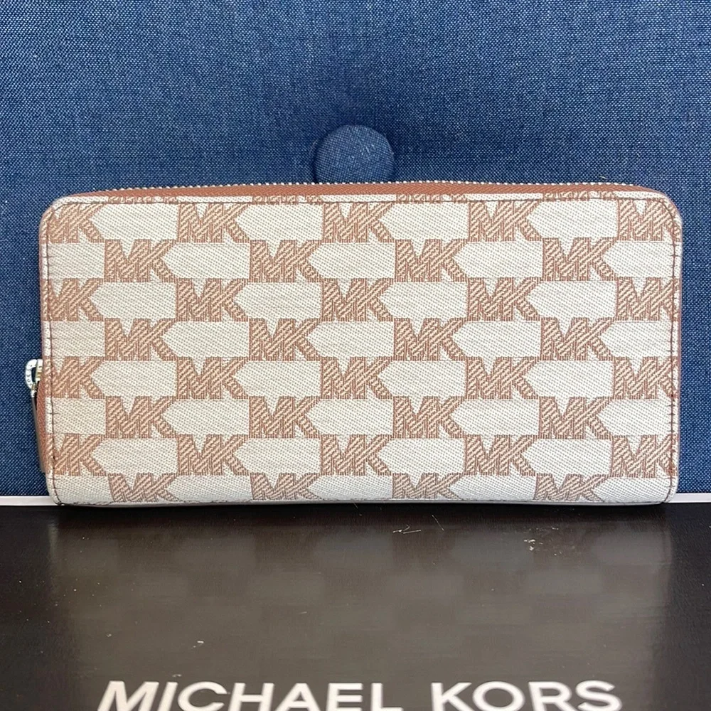 Michael Kors Men’s Women’s Cooper Tech Zip Around Continental Wallet Light Cream